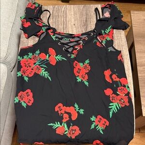 Express Black Red Floral Lace-Up Cold Shoulder Top Size Small 🔥